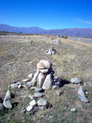 rock_formations_between_omarama_and_lindis_pass_2_400