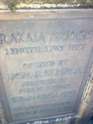 rakaia_bridge_plaque_400